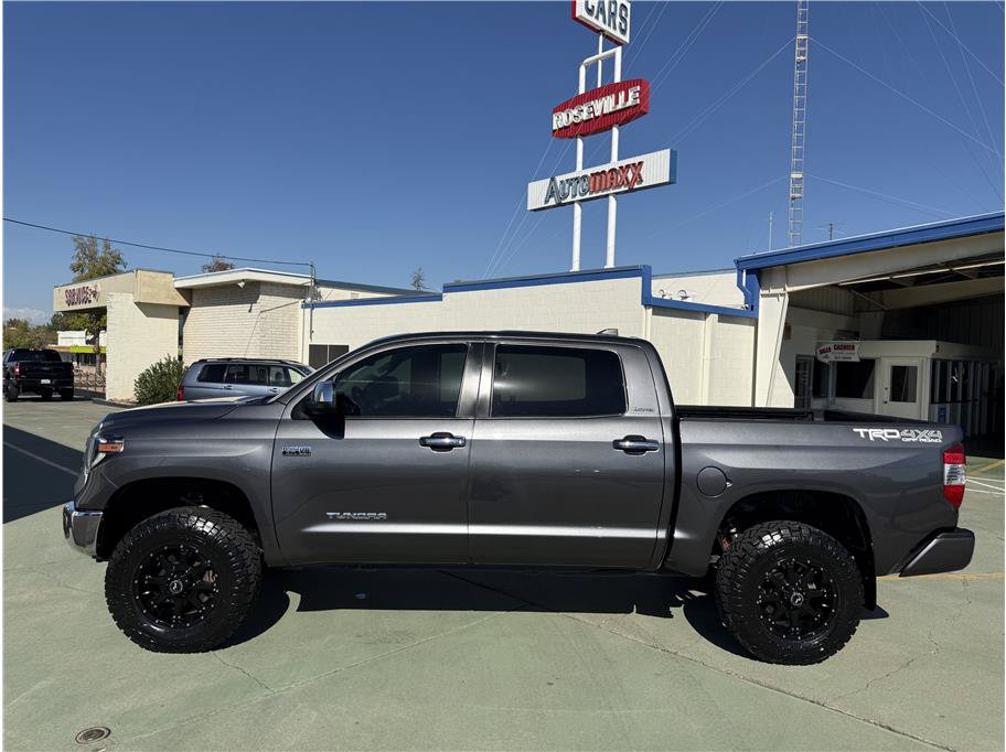 Used 2021 Toyota Tundra Limited w/ Limited Premium Package AWD/4WD image 9