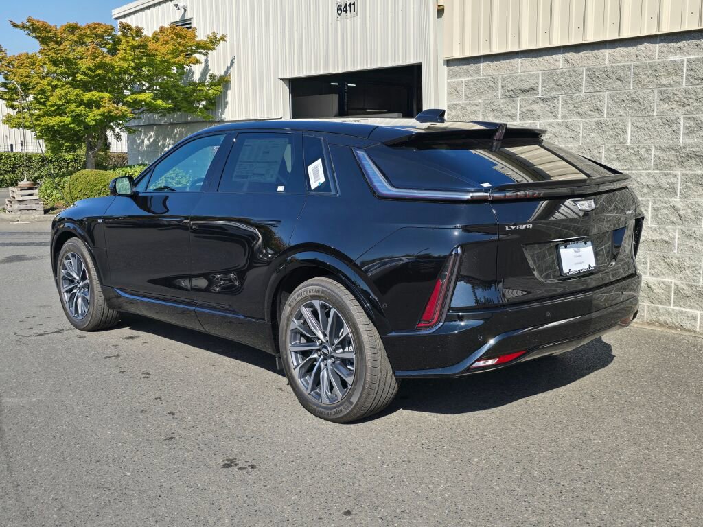 New 2026 Cadillac Lyriq Sport image 4