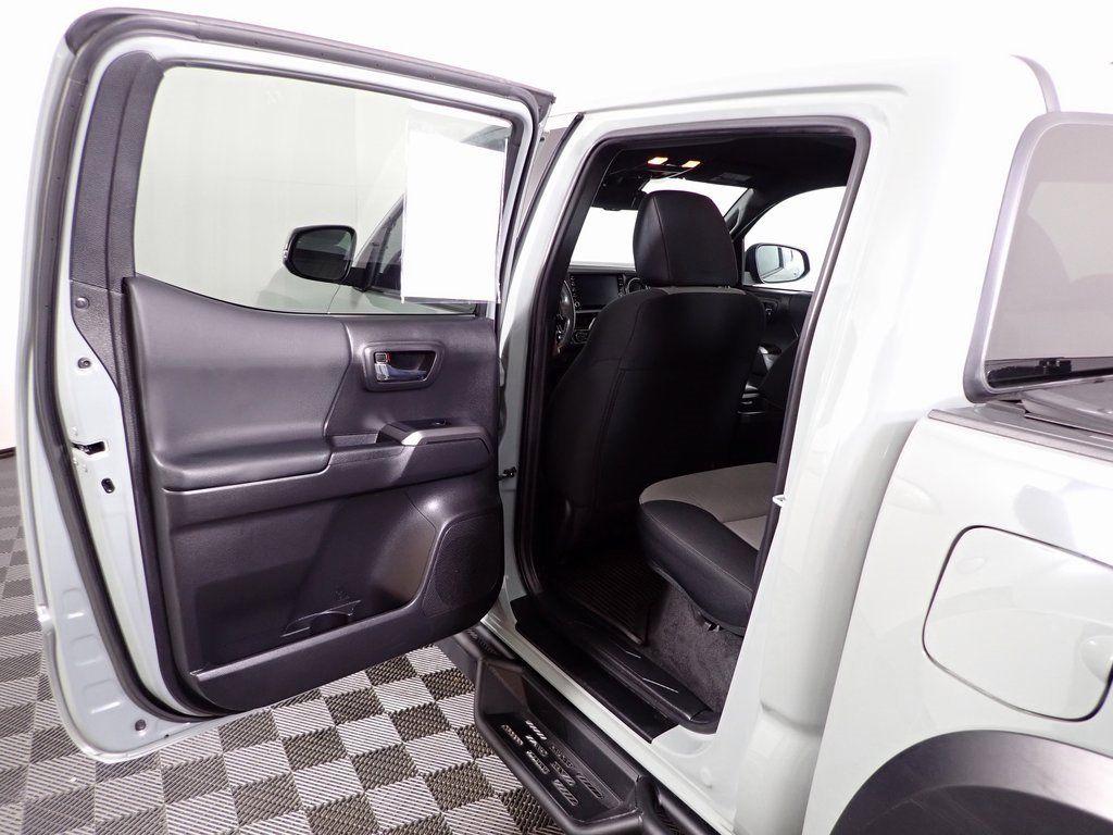 Used 2023 Toyota Tacoma TRD Off-Road image 27
