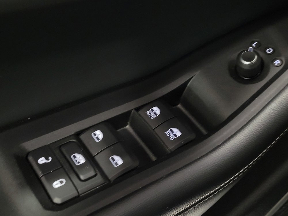 Used 2022 Jeep Grand Cherokee L Laredo image 27