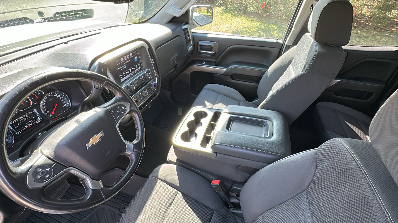 Used 2018 Chevrolet Silverado 1500 LT w/ All Star Edition image 21