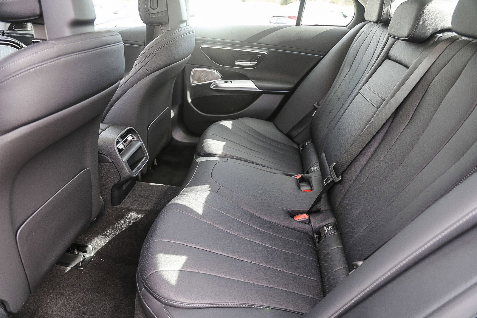 New 2024 Mercedes-Benz E 350 4MATIC Sedan image 16