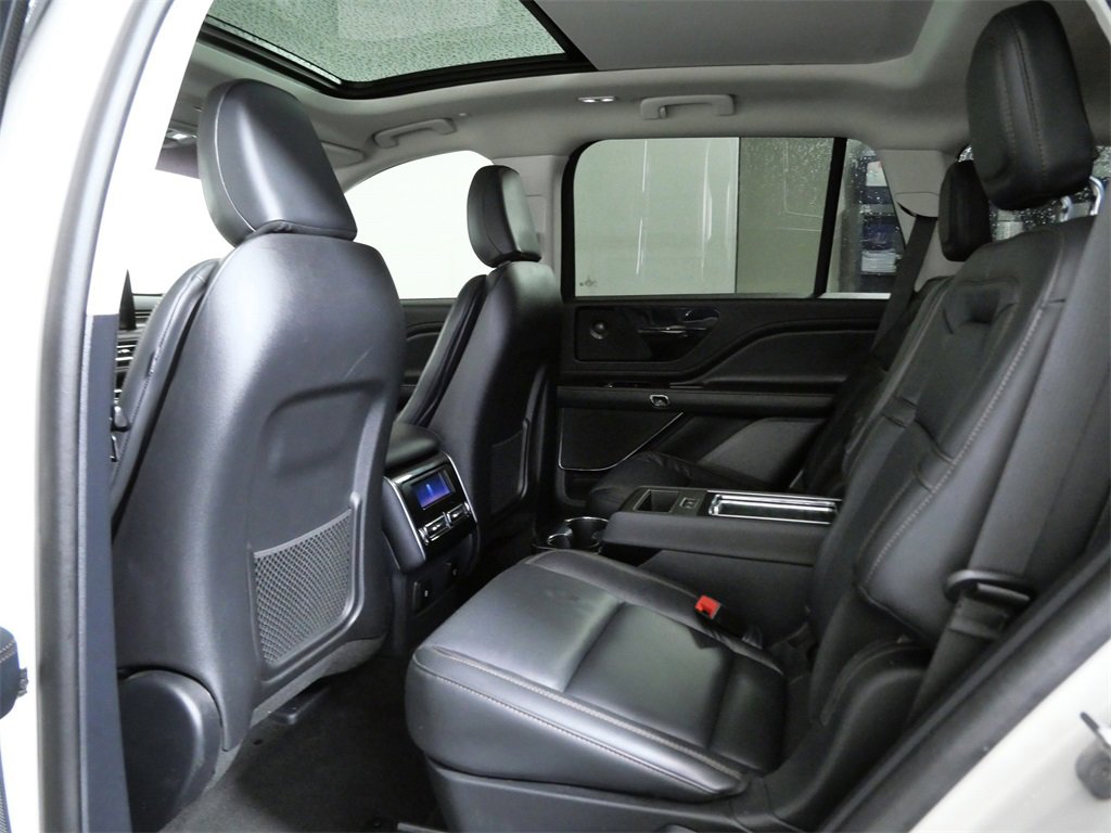 Certified 2025 Lincoln Aviator Reserve w/ Illumination Package image 14