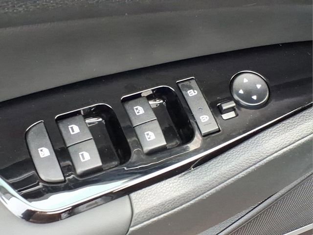 Used 2025 Kia Sportage X-Line w/ Premium Package image 14