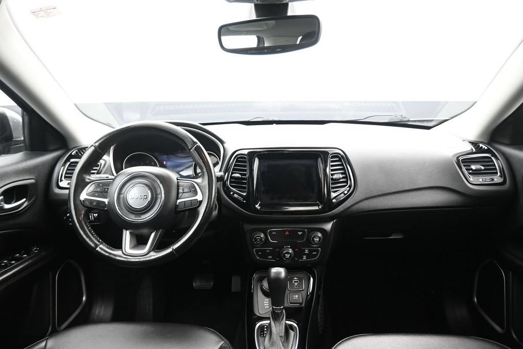 Used 2019 Jeep Compass Latitude AWD/4WD image 35