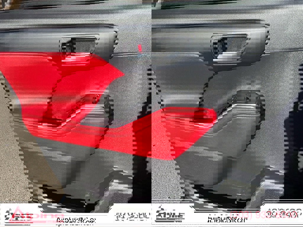 Used 2023 Toyota Highlander XSE image 18