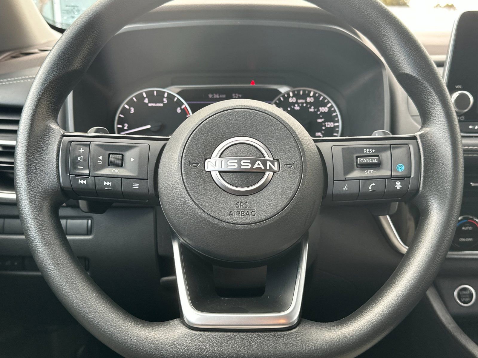 Used 2022 Nissan Rogue SV image 23