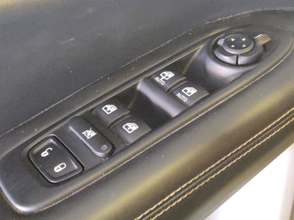 Used 2020 Jeep Compass Latitude w/ Popular Equipment Group FWD image 27