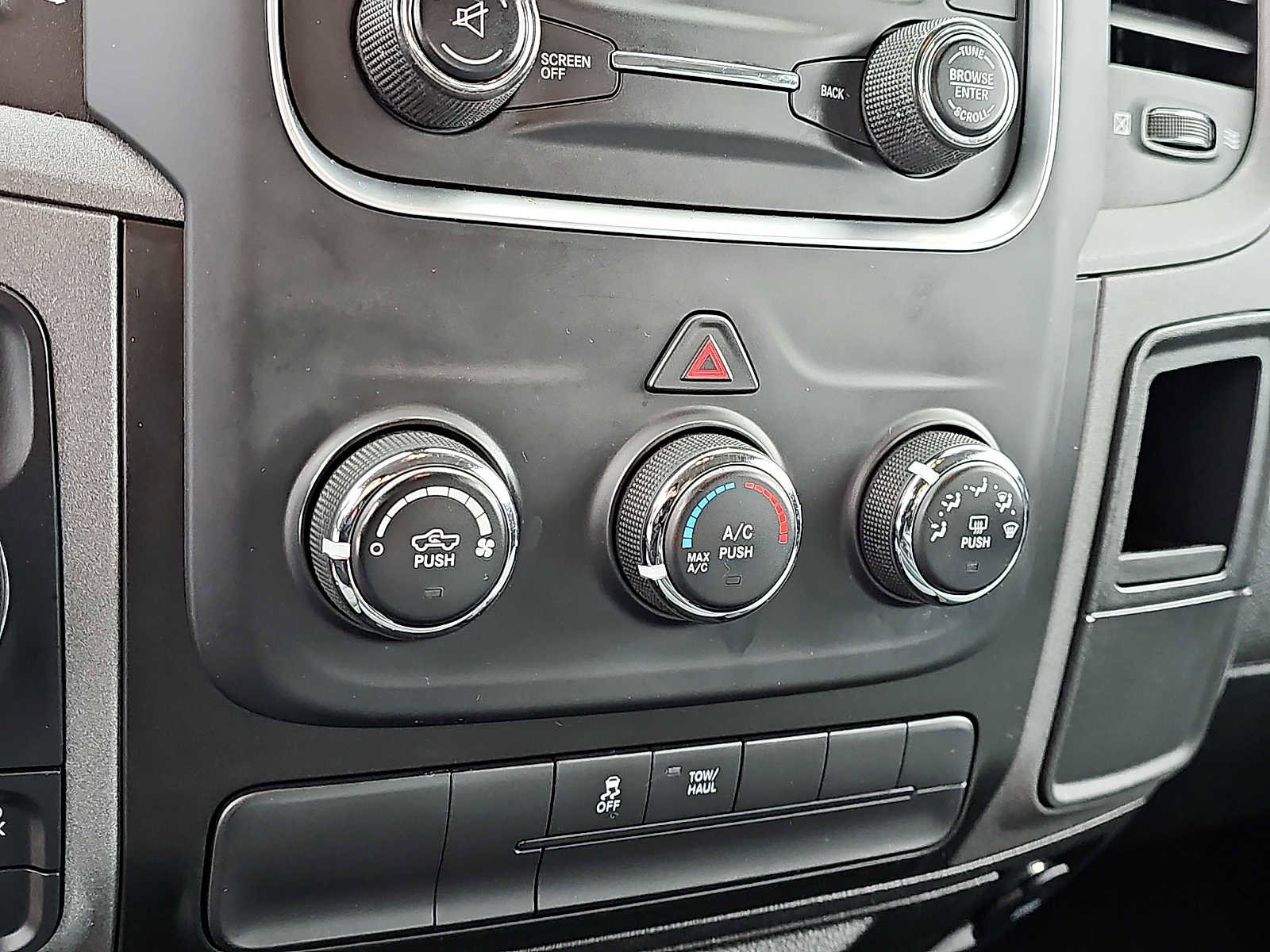 Used 2019 RAM 1500 Express w/ Express Value Package image 15