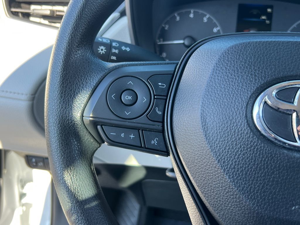 Used 2024 Toyota Corolla Cross L image 28