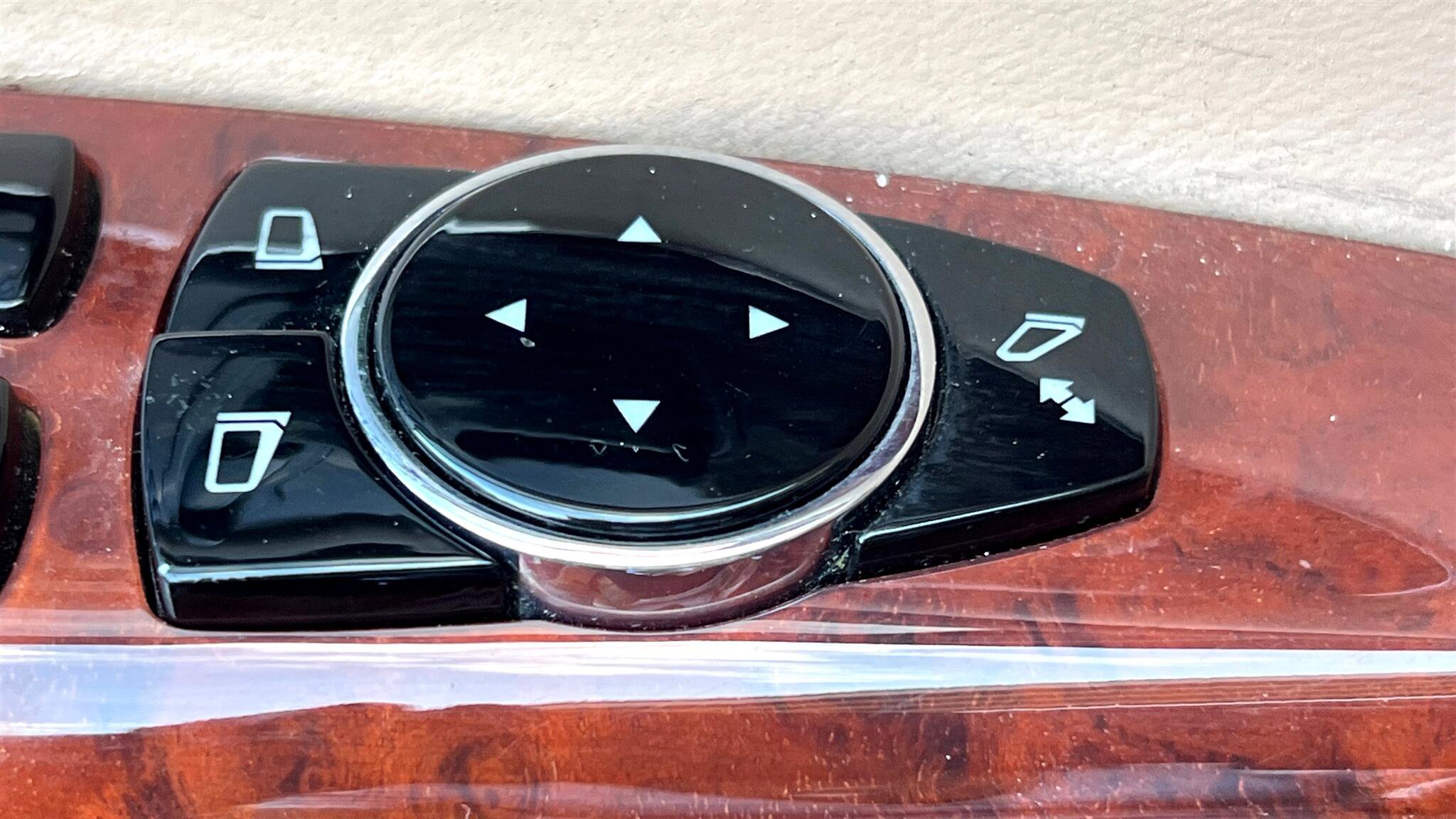 Used 2004 Maybach 57 image 48