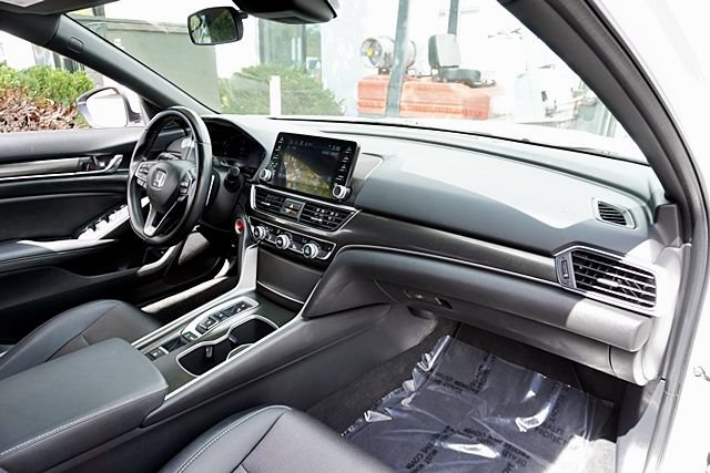 Used 2020 Honda Accord Sport image 10