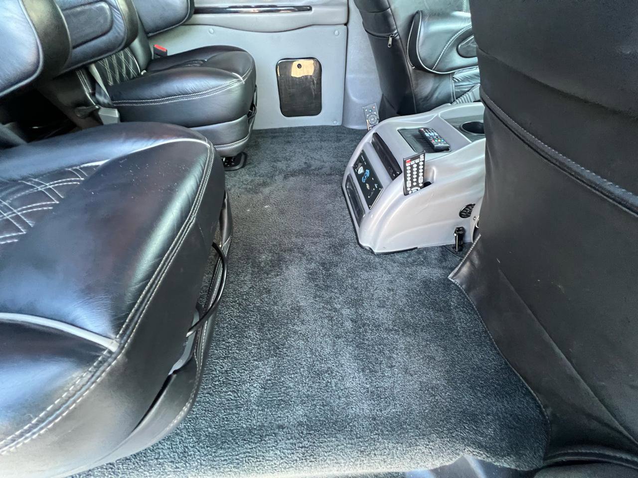 Used 2019 GMC Savana 2500 Extended w/ Enhanced Convenience Package image 31