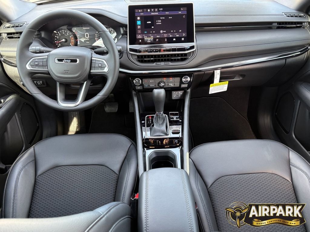 New 2026 Jeep Compass Latitude image 14