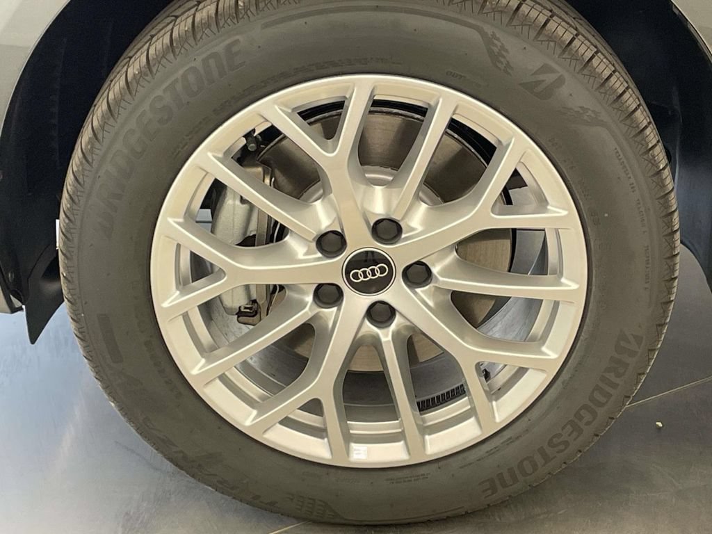 New 2026 Audi Q3 quattro 2.0T AWD/4WD image 11