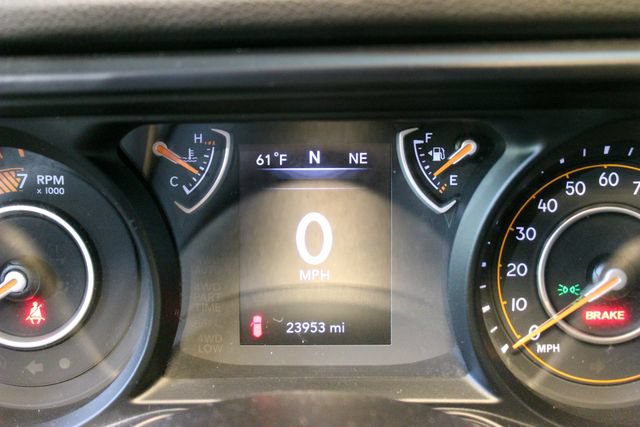 Used 2024 Jeep Wrangler Sport AWD/4WD image 19