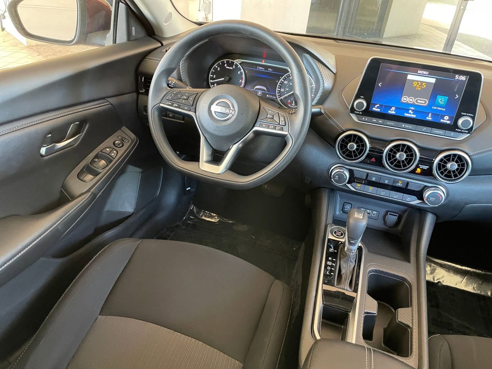 Used 2024 Nissan Sentra SV image 33