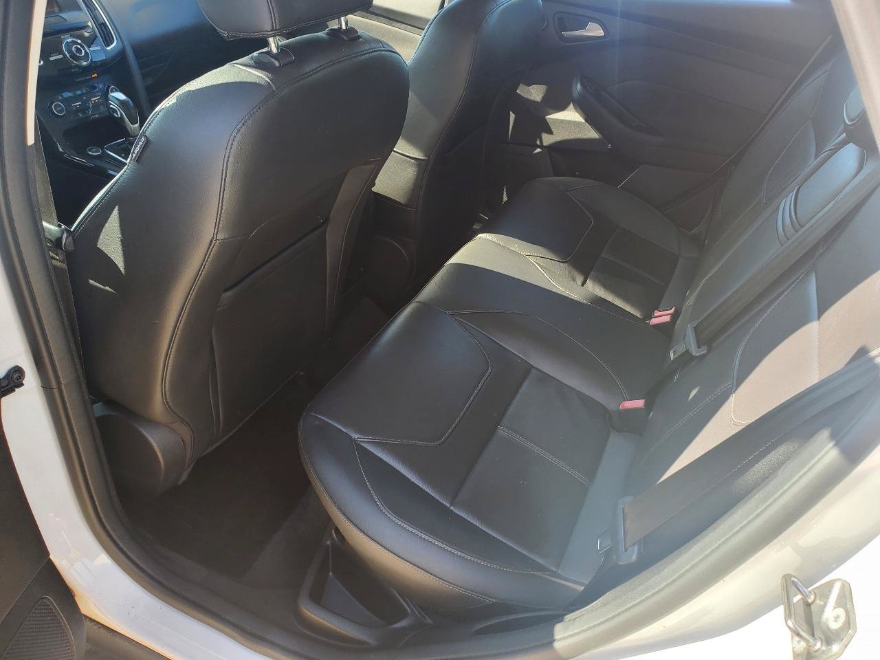 Used 2015 Ford Focus Titanium FWD image 13