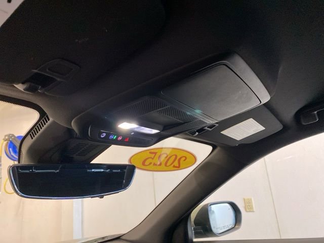 Used 2025 Chevrolet Equinox LT w/ Safety and Technology Package image 17