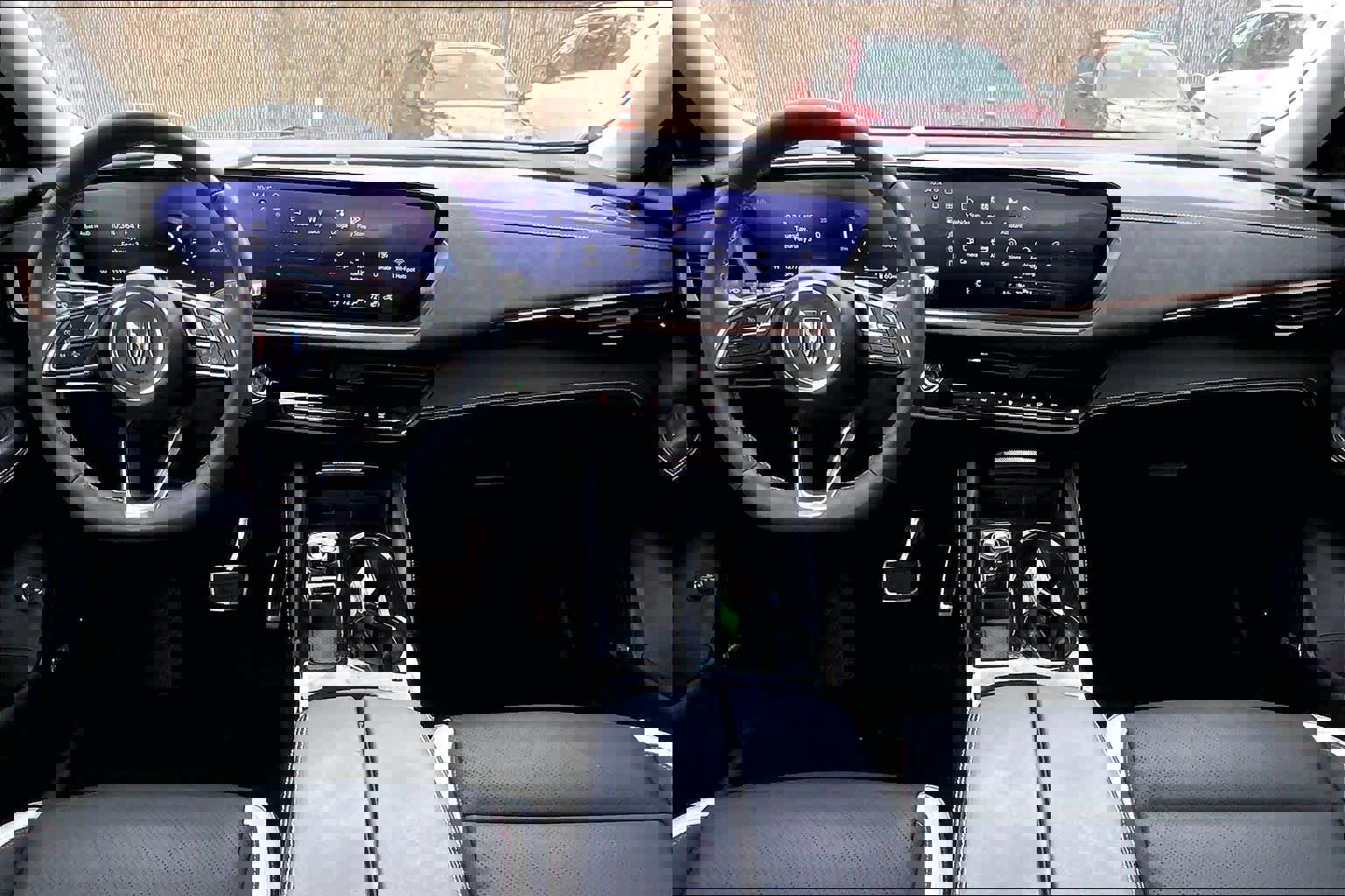 Used 2025 Buick Envision Sport Touring image 16