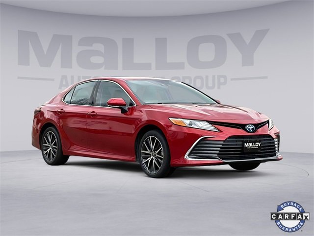 Used 2023 Toyota Camry XLE image 2