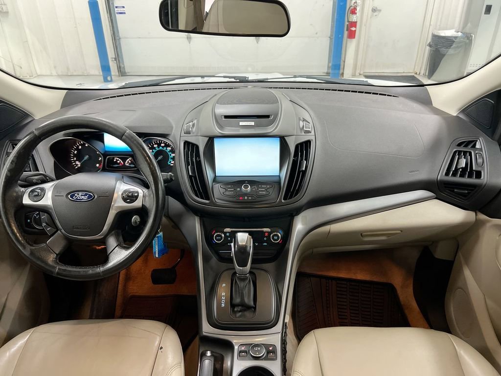 Used 2015 Ford Escape SE w/ Equipment Group 201A image 10