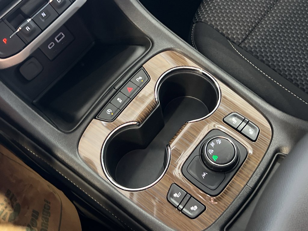 Used 2023 GMC Acadia SLE w/ Driver Convenience Package image 19