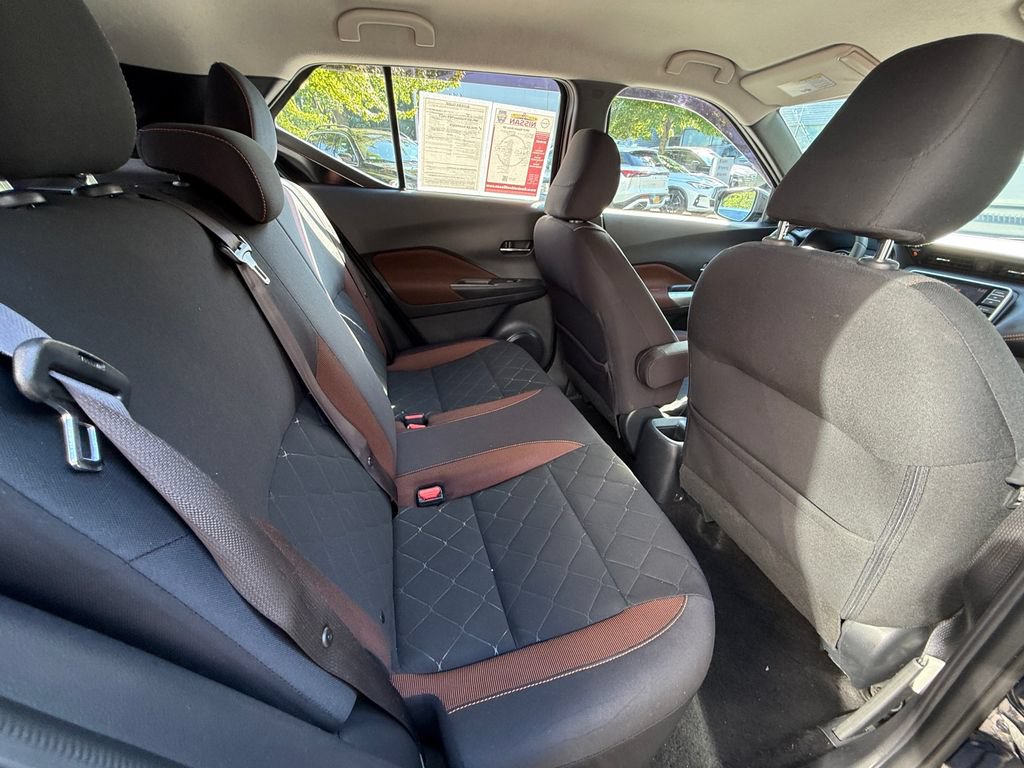 Used 2019 Nissan Kicks SR FWD image 24
