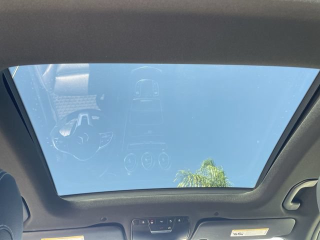 Used 2020 Mercedes-Benz GLC 300 4MATIC w/ Premium Package image 20