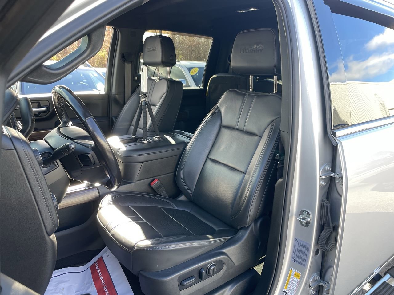 Used 2022 Chevrolet Silverado 3500 High Country w/ Z71 Off-Road Package AWD/4WD image 27
