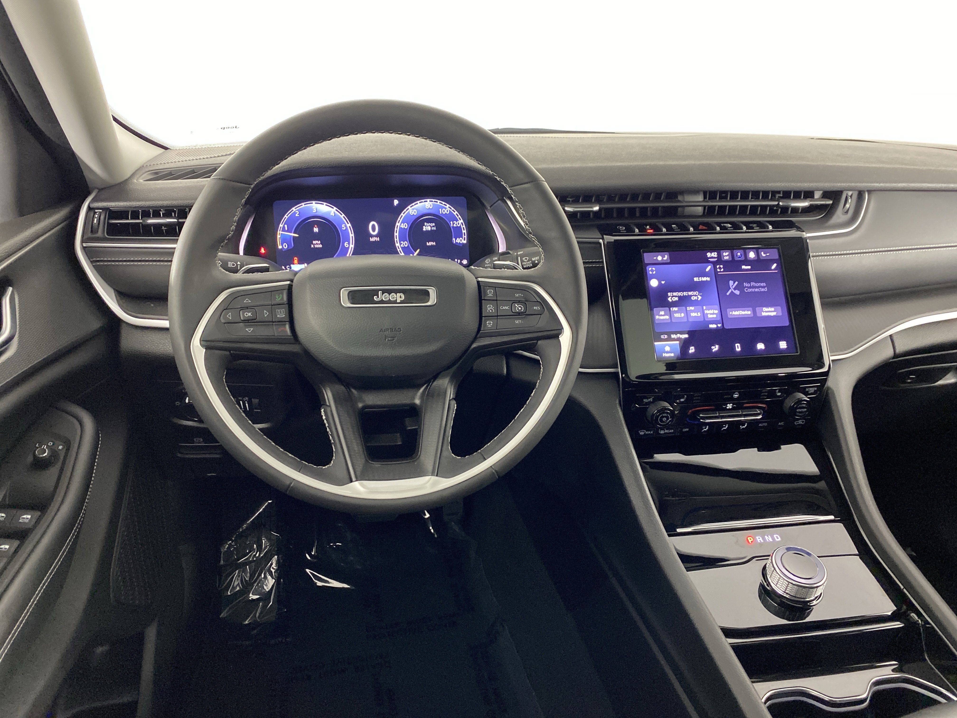 Used 2023 Jeep Grand Cherokee L Laredo w/ Luxury Tech Group I AWD/4WD image 20