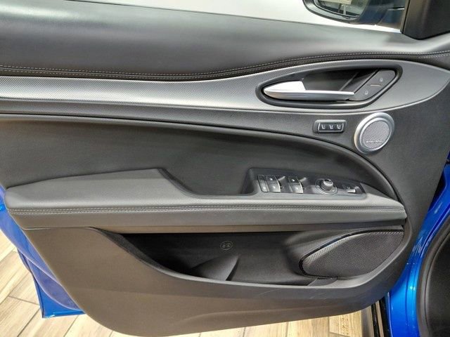 Used 2024 Alfa Romeo Stelvio Veloce image 47