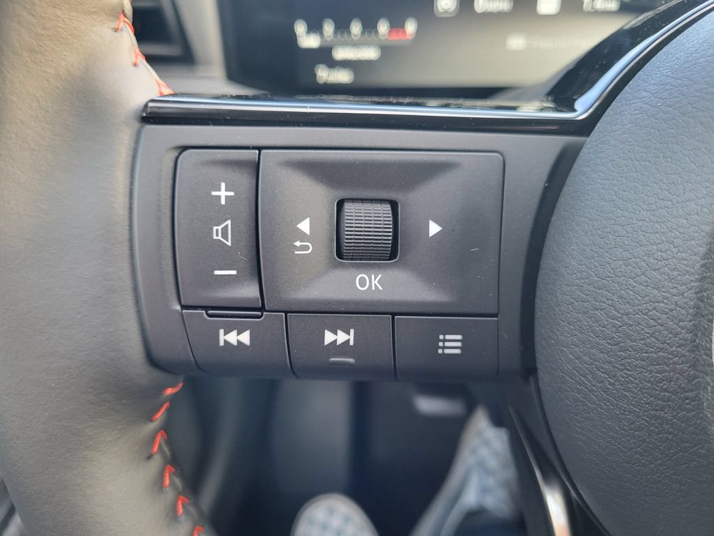 New 2026 Nissan Kicks SR w/ SR Premium Package AWD/4WD image 18