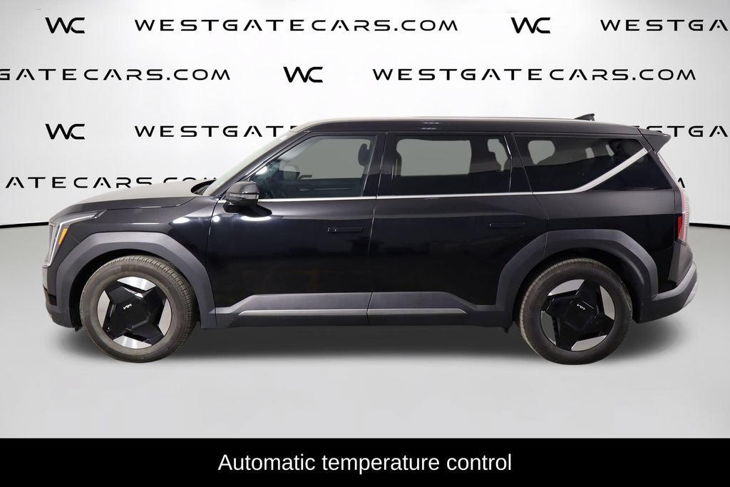 Used 2024 Kia EV9 Light Long Range RWD image 5