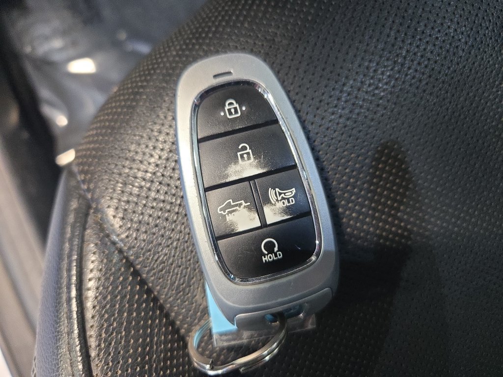 Used 2022 Hyundai Santa Cruz SEL Premium AWD/4WD image 38