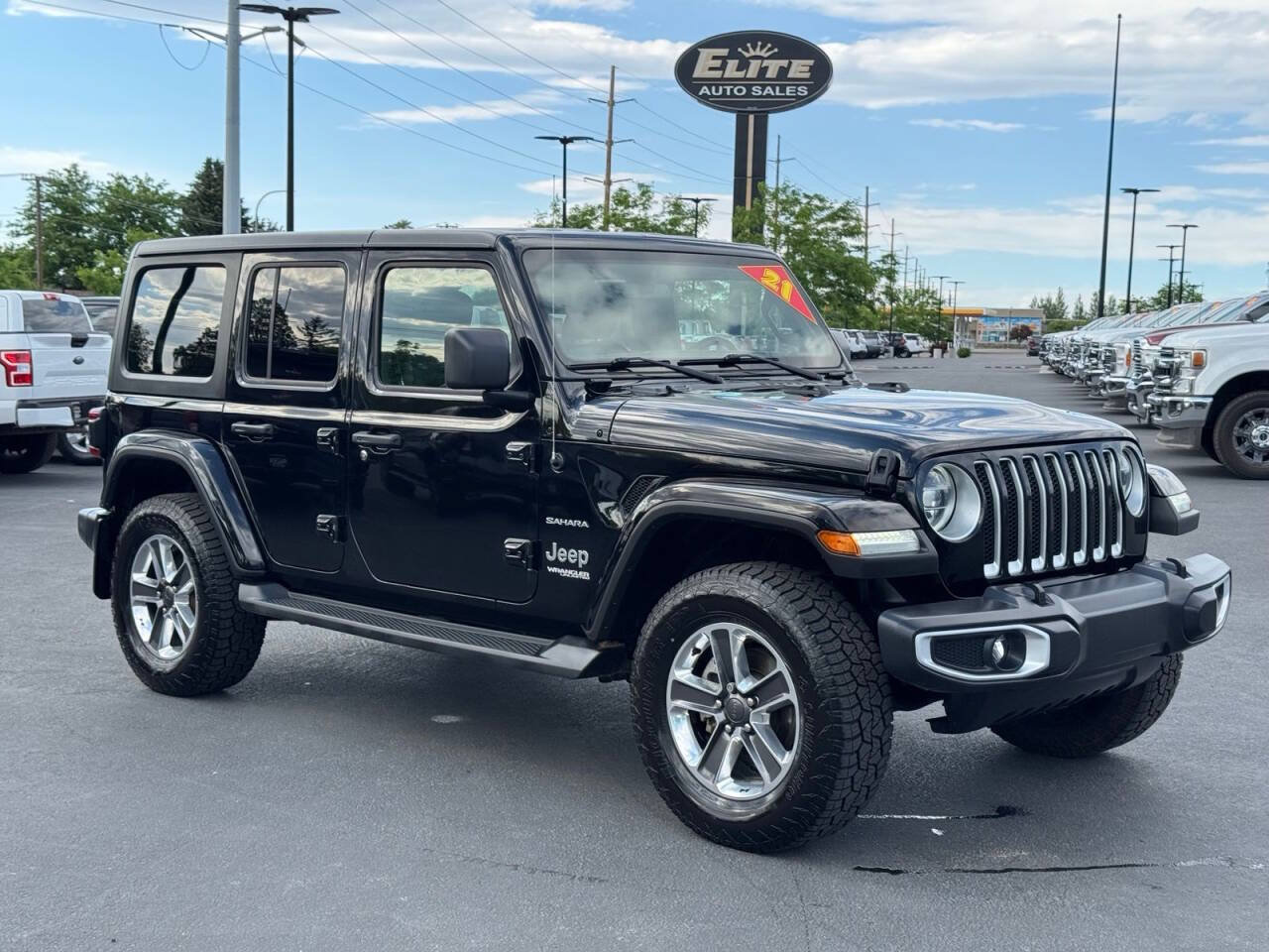 Used 2021 Jeep Wrangler Unlimited Sahara w/ Uconnect 4C Nav & Sound Group AWD/4WD image 11