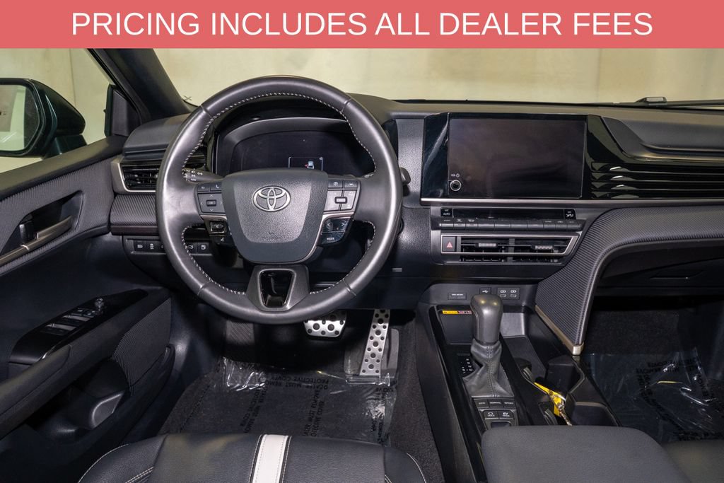 Used 2025 Toyota Camry SE FWD image 7