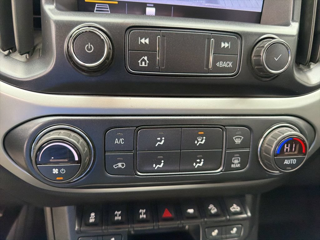Used 2019 Chevrolet Colorado ZR2 w/ ZR2 Midnight Special Edition AWD/4WD image 17
