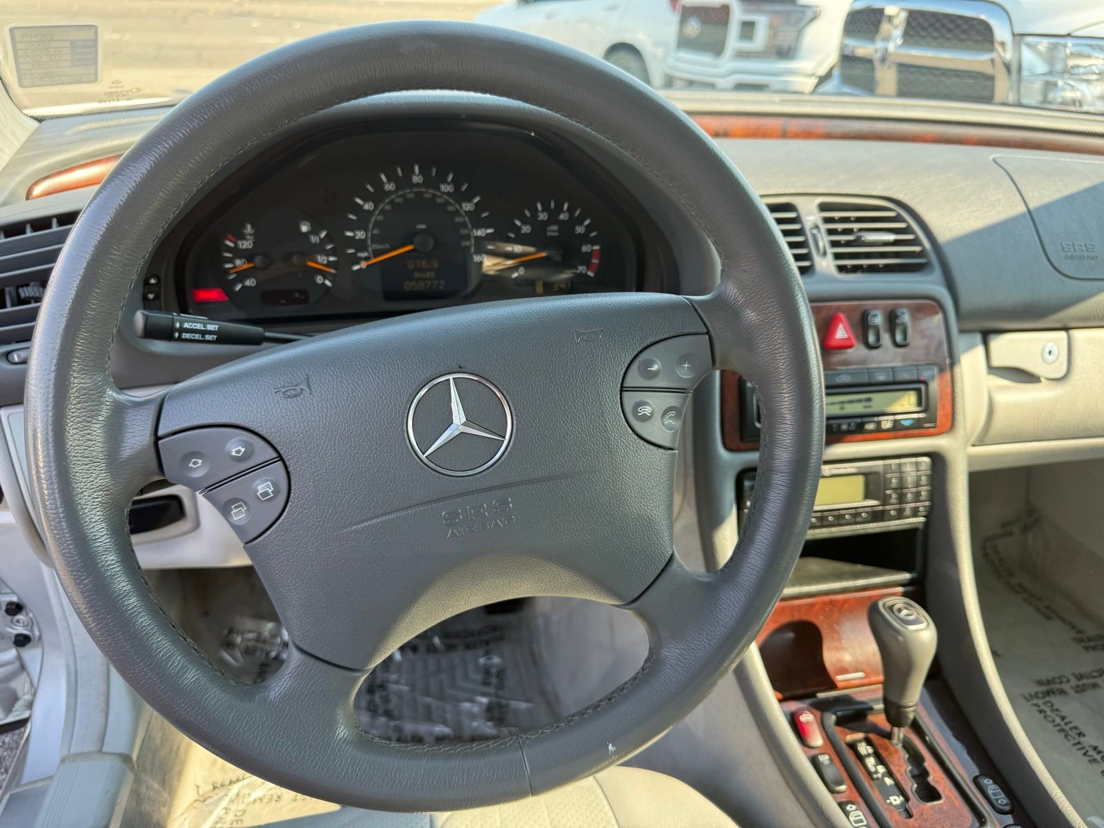 Used 2000 Mercedes-Benz CLK 320 Cabriolet image 13