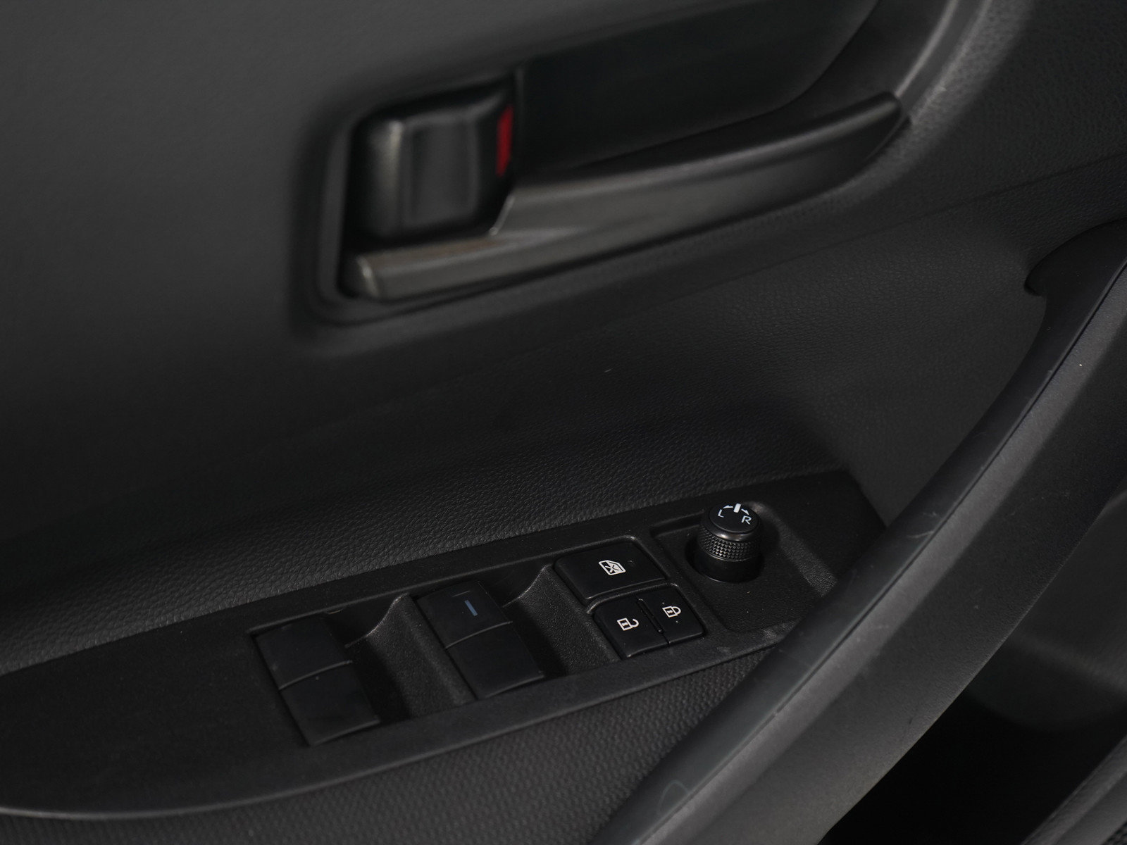 Used 2026 Toyota Corolla LE FWD image 18