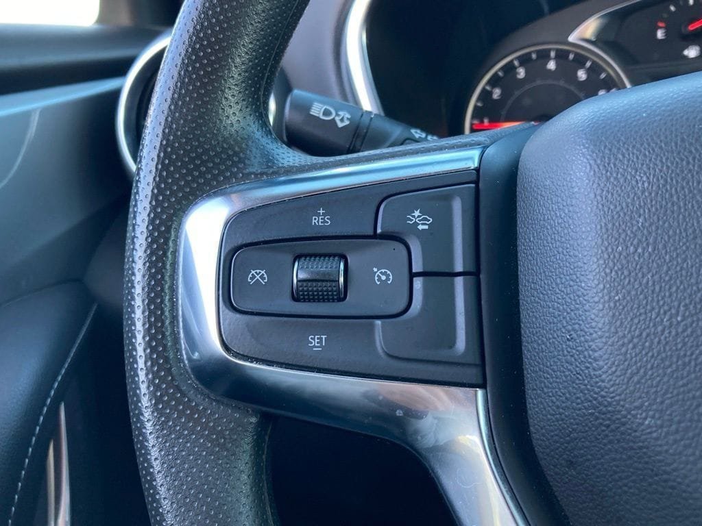 Used 2025 Chevrolet Blazer LT FWD image 23