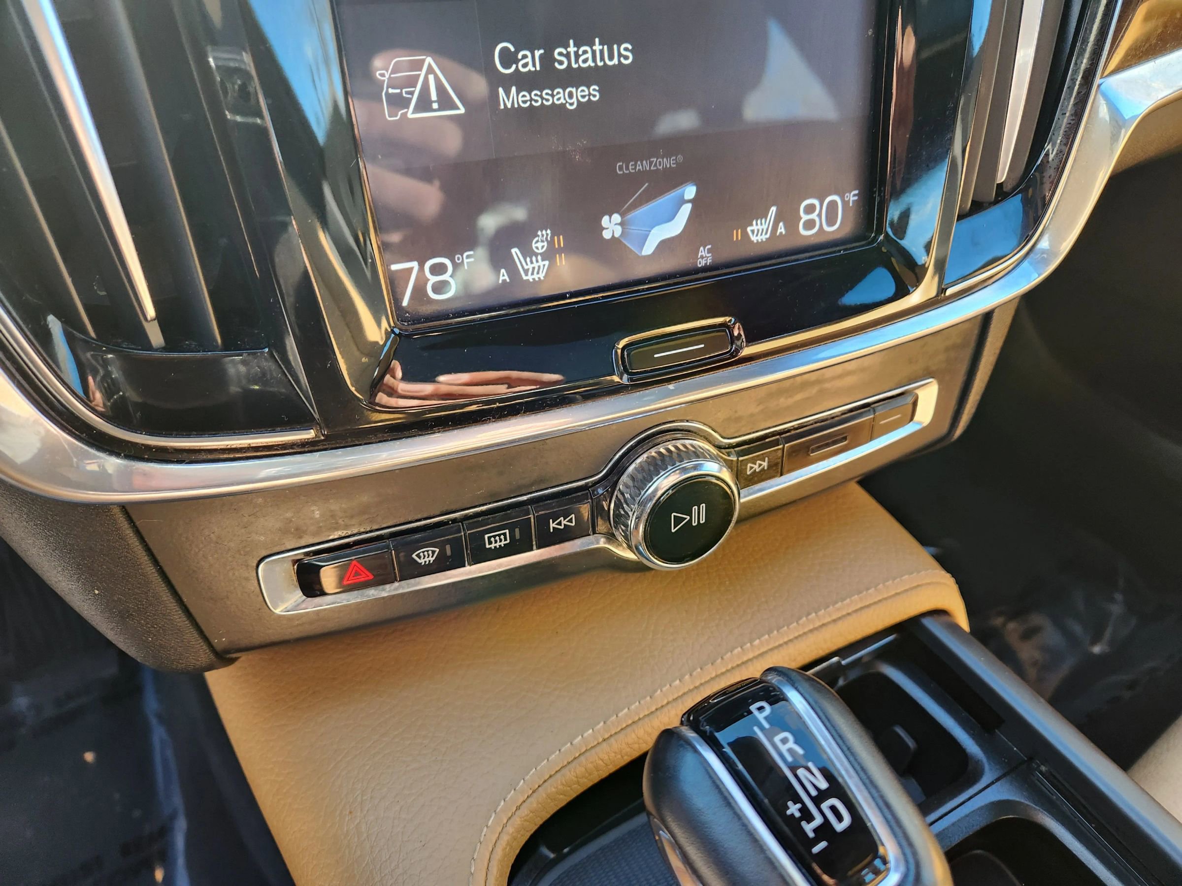 Used 2019 Volvo S90 T6 Momentum image 27