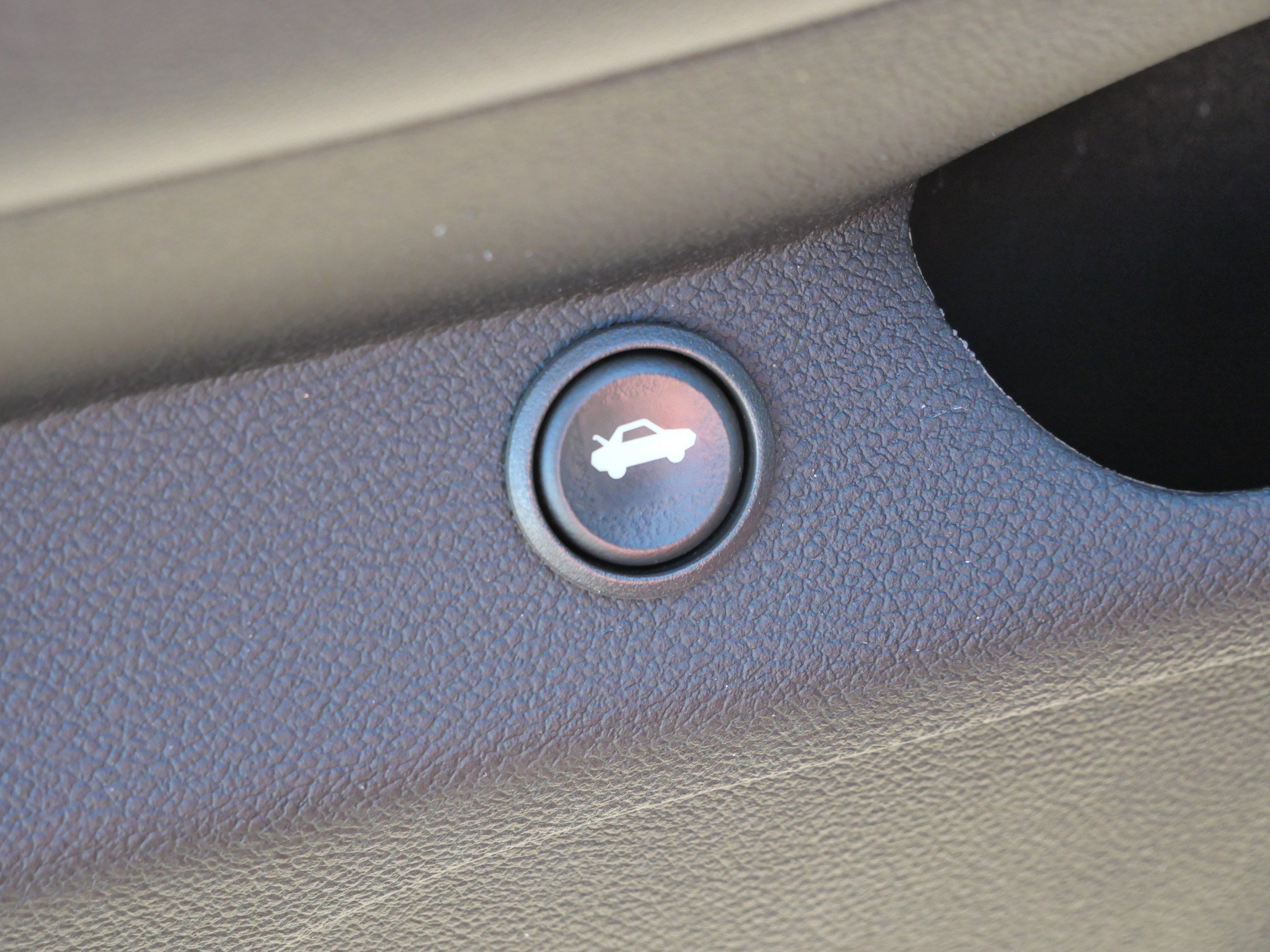 Used 2012 Chevrolet Camaro LS RWD image 20