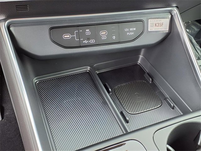 New 2025 Kia Carnival SX Prestige image 9