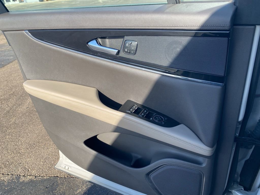 Used 2021 Lincoln Nautilus FWD w/ Equipment Group 101A image 15