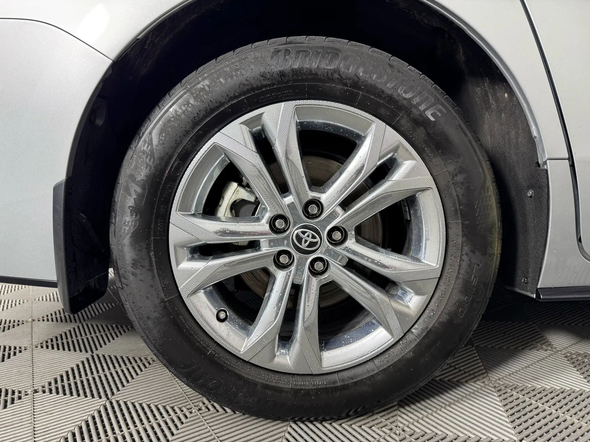 Used 2024 Toyota Sienna Platinum image 49