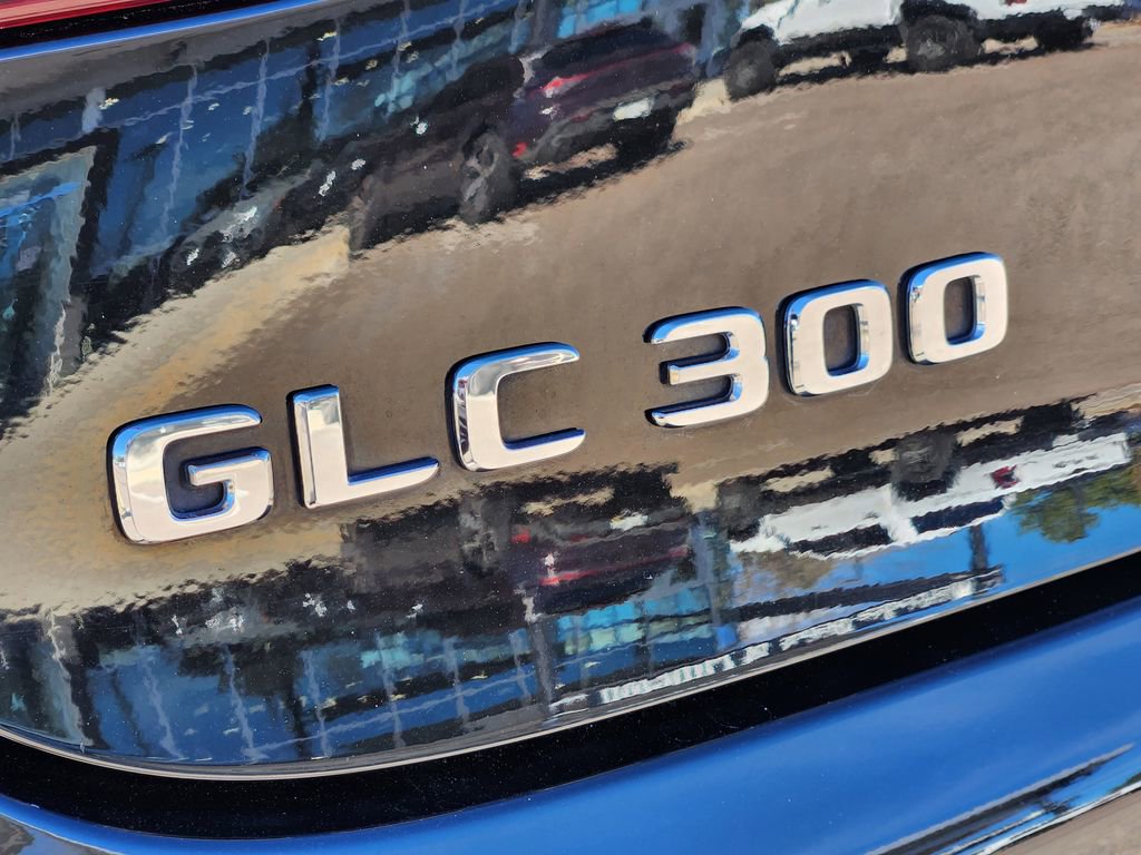 Used 2018 Mercedes-Benz GLC 300 4MATIC Coupe image 11