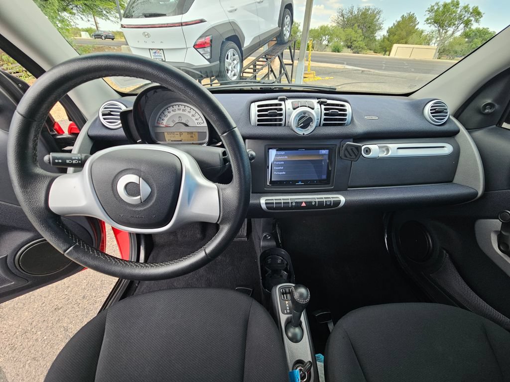 Used 2014 smart fortwo passion RWD image 14
