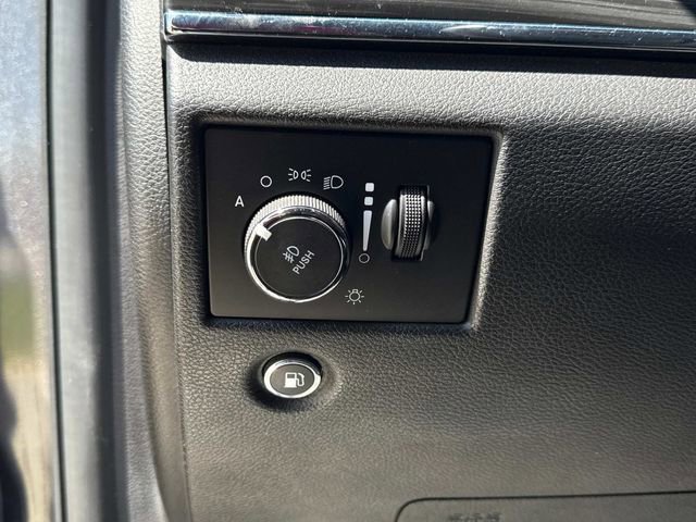 Used 2019 Jeep Grand Cherokee Limited image 28