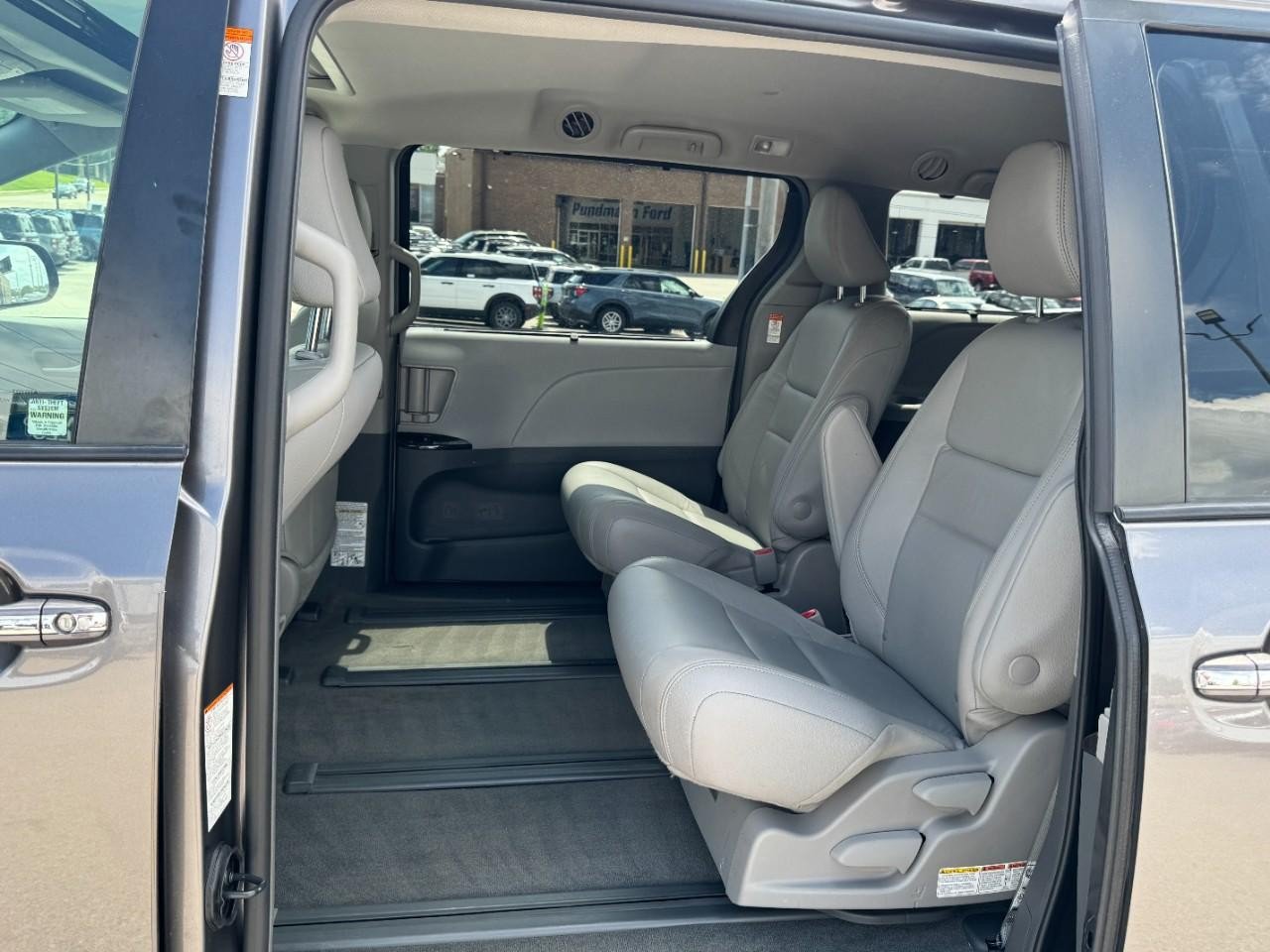 Used 2018 Toyota Sienna XLE w/ Protection Package AWD/4WD image 10